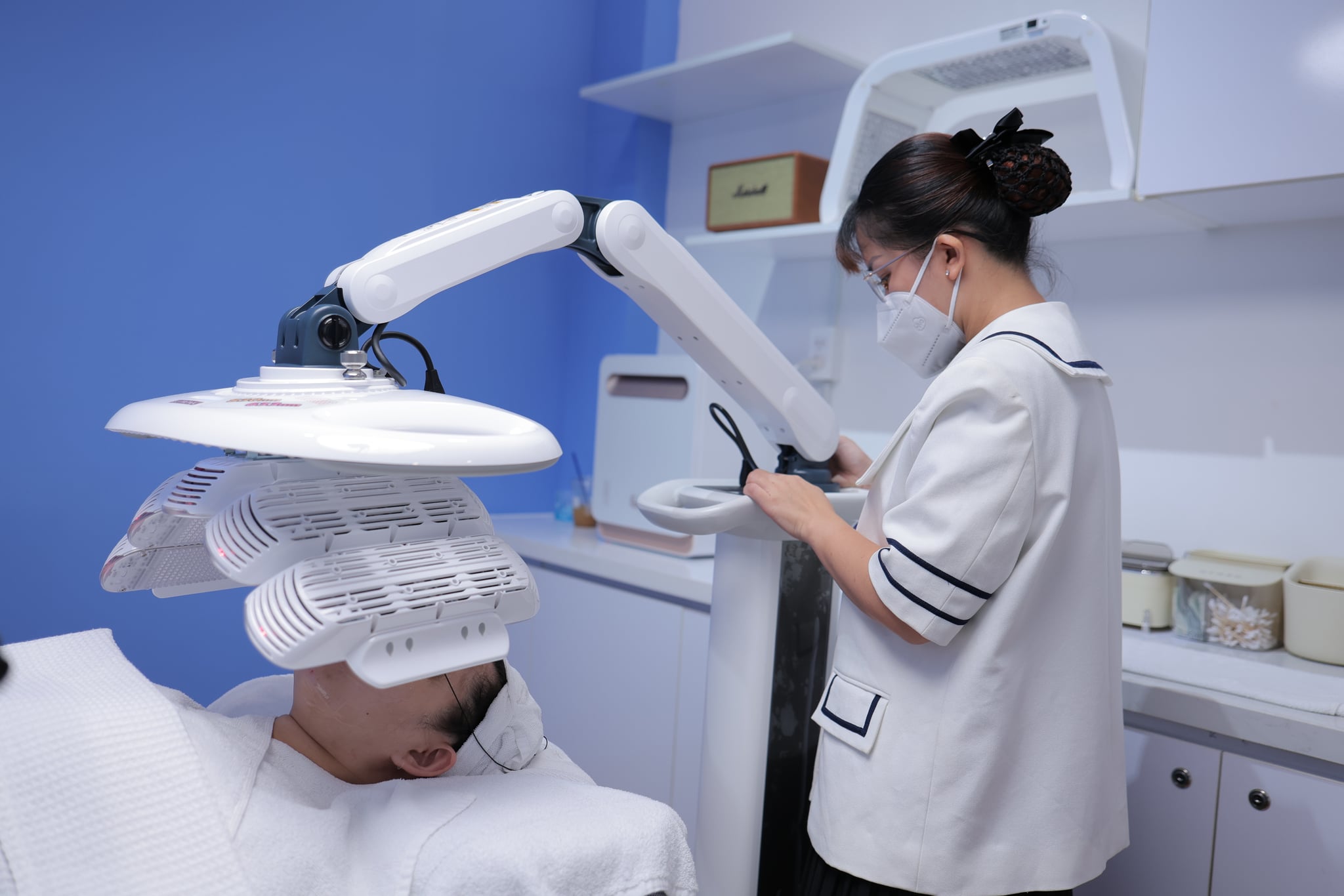 Chiếu ánh sáng phục hồi Lutronic Healite II (830nm) - Image 1